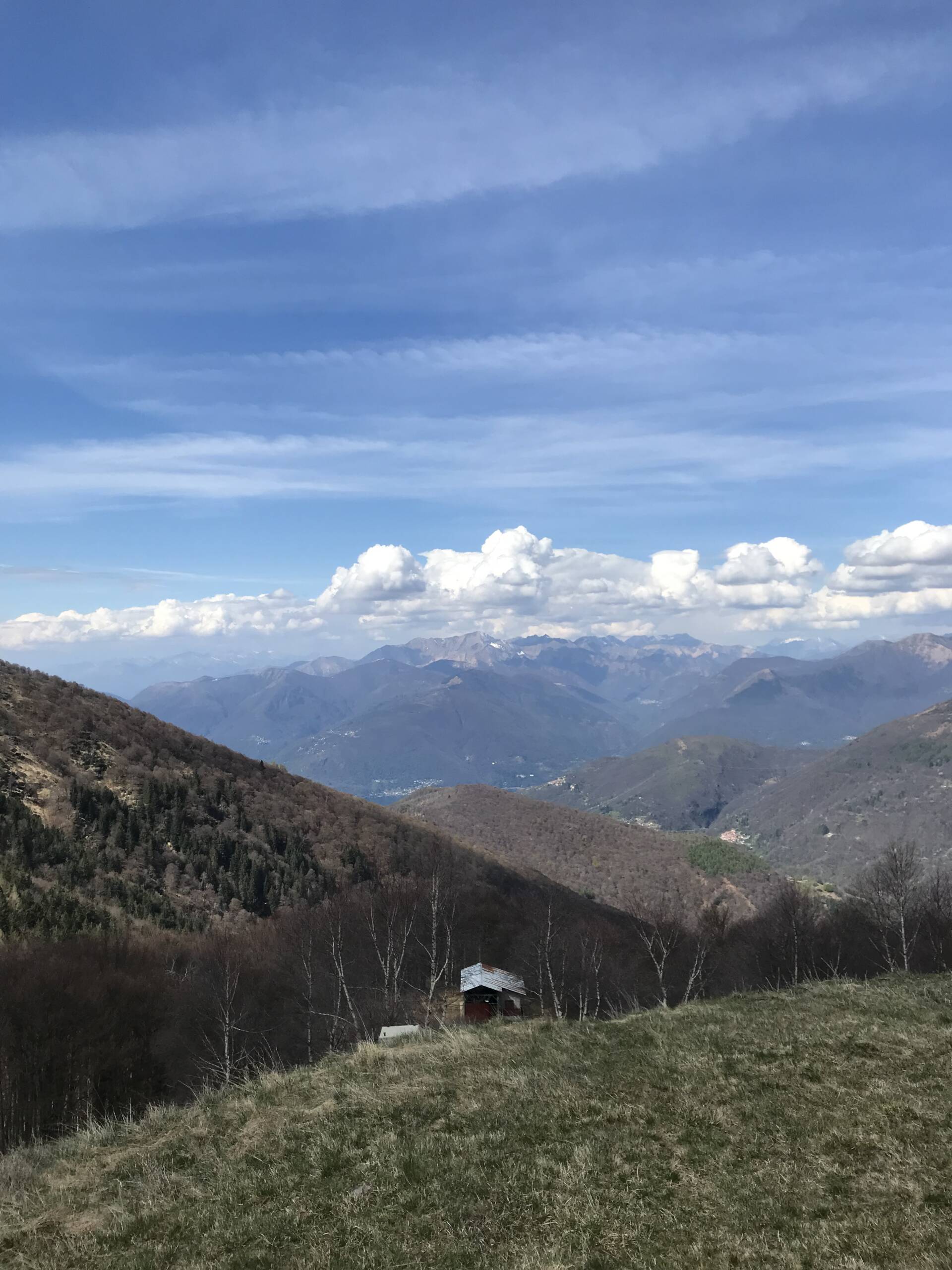 Giornata internazionale dell'amicizia: passeggiata lenta in vetta al Monte Lema